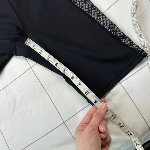 Athleta Shorts Womens XS Black Stay Fly 9" Compression Reflective Athletic Run - Picture 10 of 11